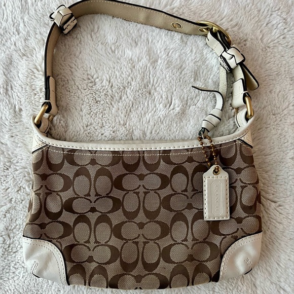 Vintage Canvas Coach Logo Shoulder Bag - Picture 2 of 11